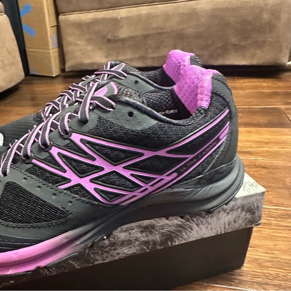 The North Face Ultra Cardiac Running Shoes Women's Size 7 TNFBLK Black /SWTVIOLT - Picture 7 of 13